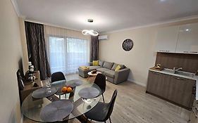 Serenity In The Heart Of Varna With Free Parking